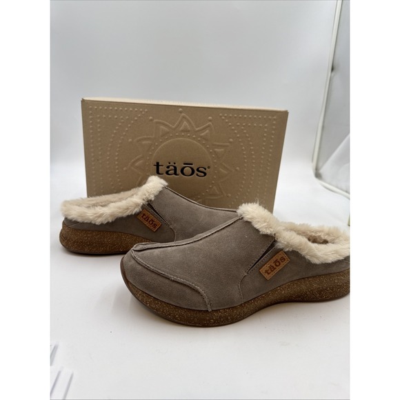 Women's Size 9 Taos Future Low Clog/Slipper Chestnut Suede *FTR-14064 - Picture 1 of 6